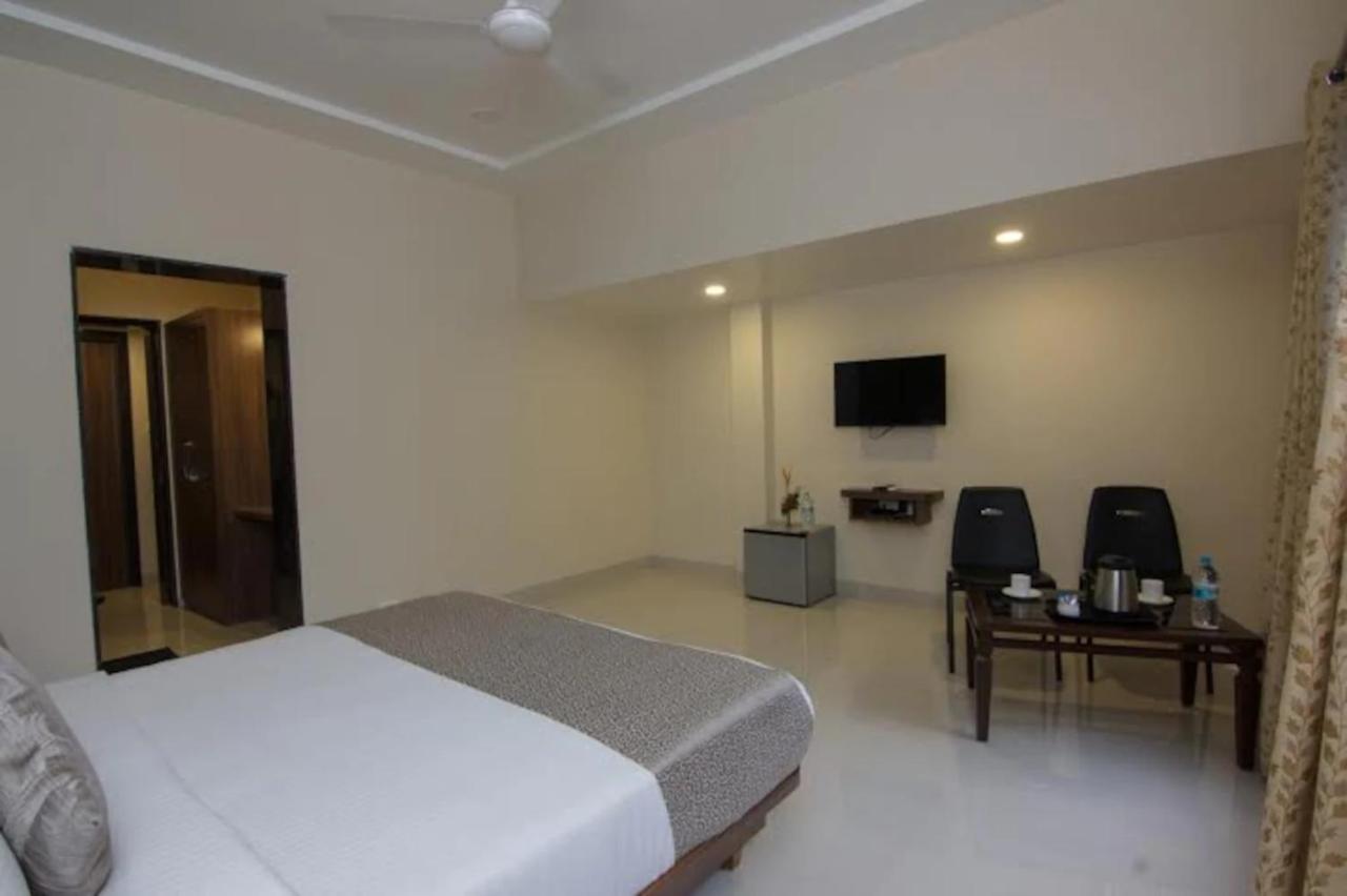 Sunshine Resort Lonavala Kültér fotó