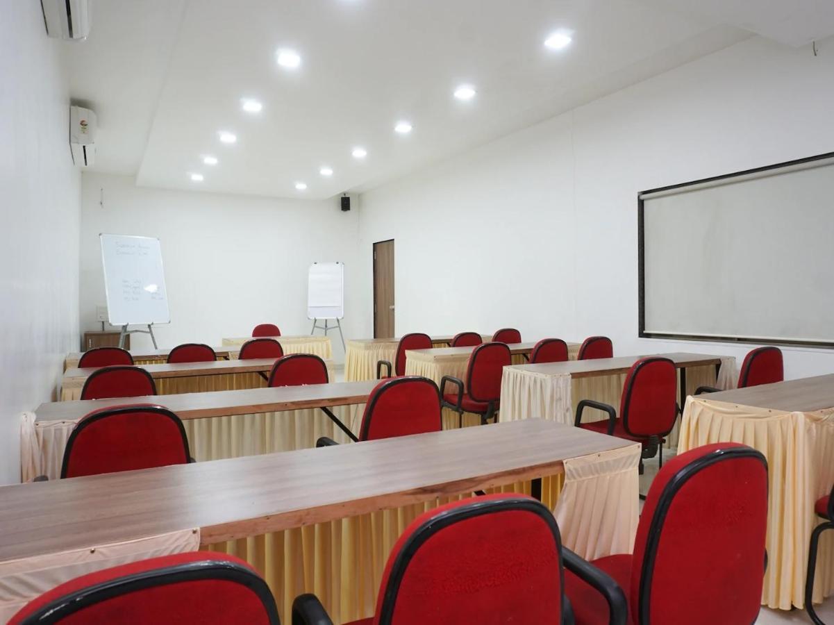Sunshine Resort Lonavala Kültér fotó