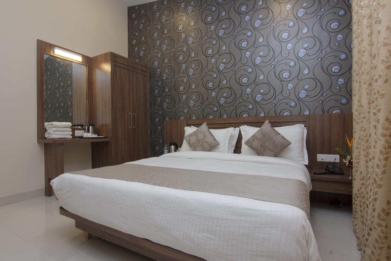 Sunshine Resort Lonavala Kültér fotó