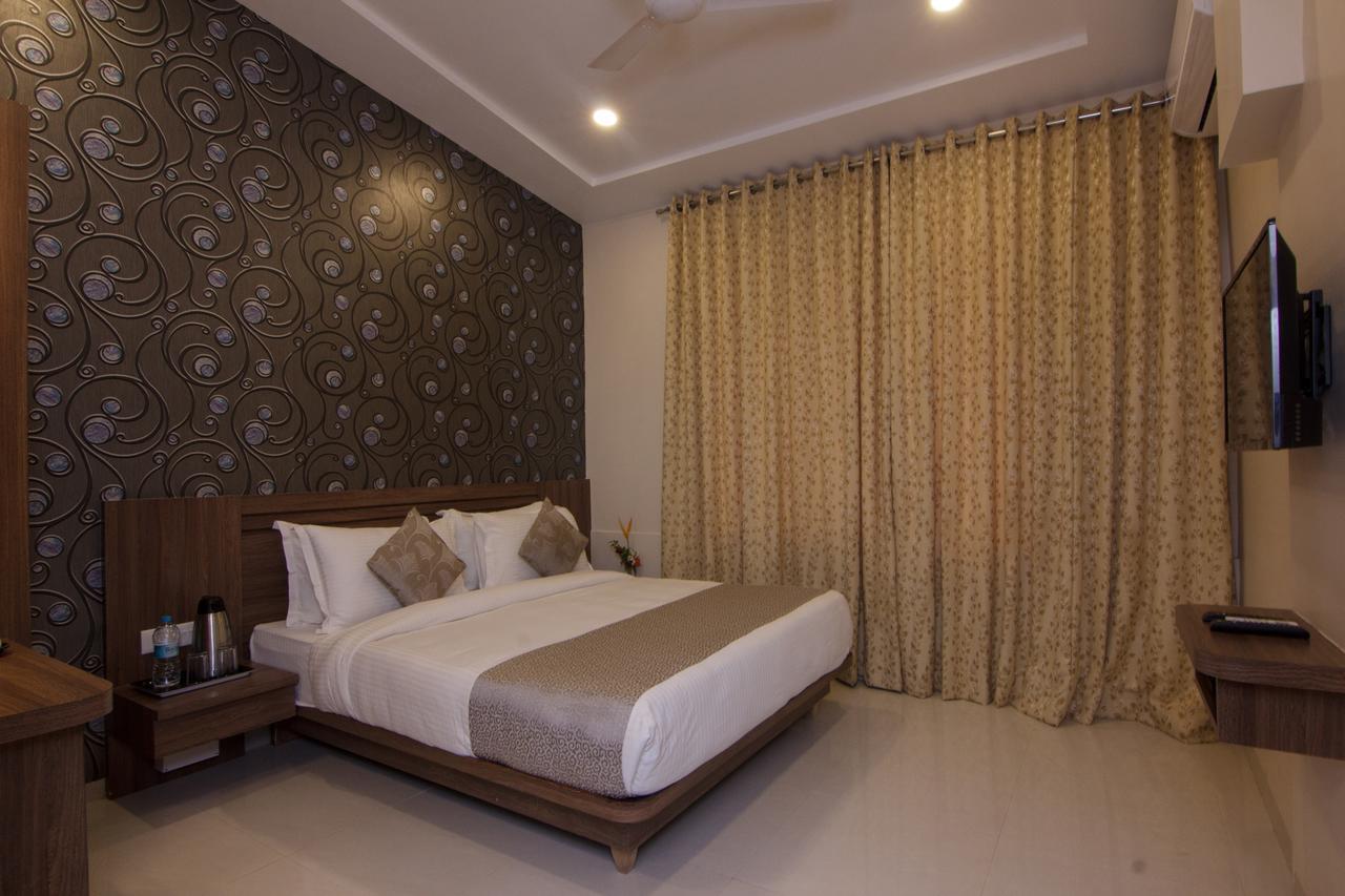 Sunshine Resort Lonavala Kültér fotó