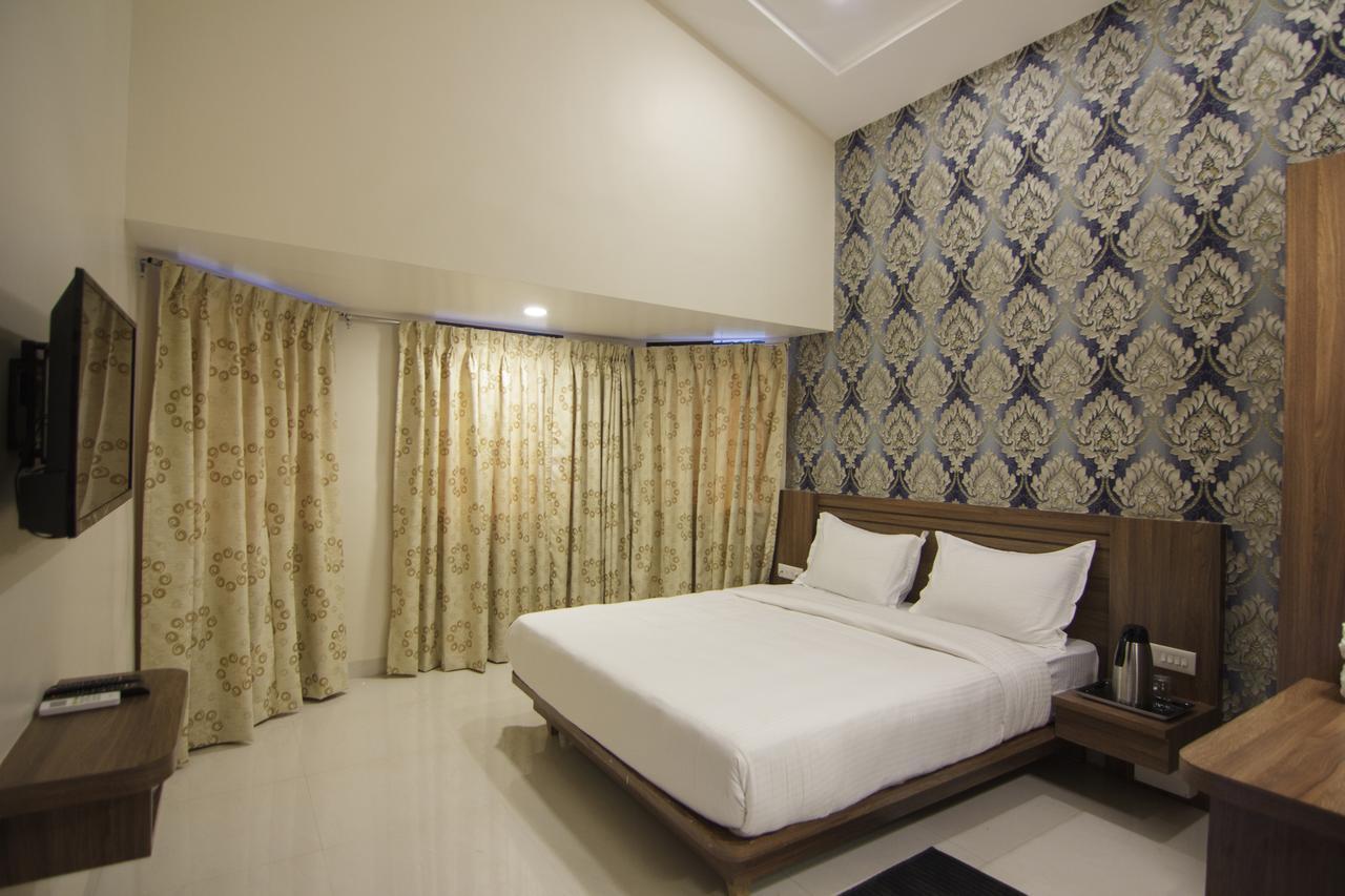 Sunshine Resort Lonavala Kültér fotó